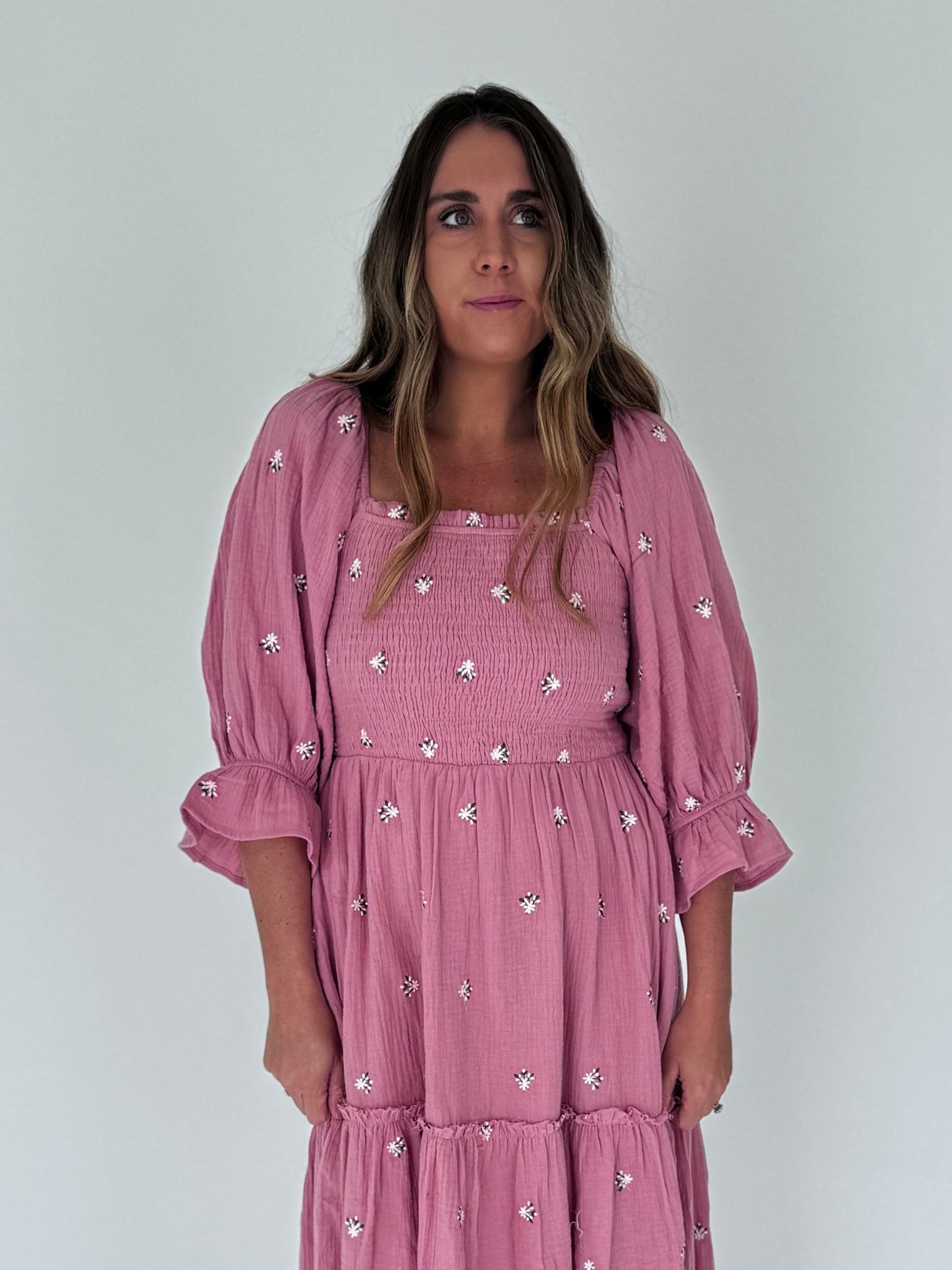 Sutton Pink Floral Smocked Midi Dress – Wild Iris Boutique