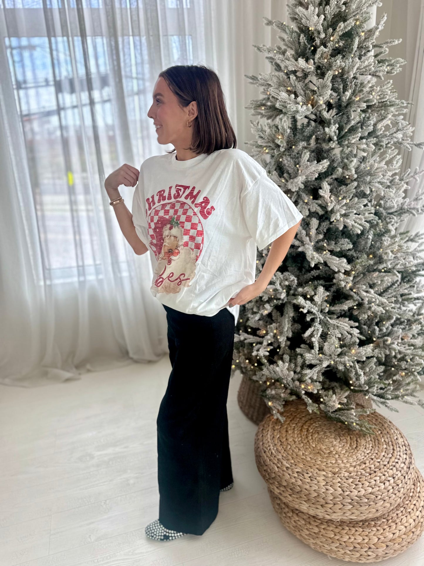 Christmas Vibes Oversized Graphic Tee